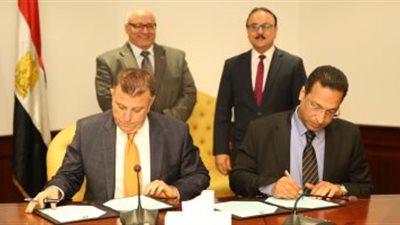 وزير الاتصالات يشهد توقيع بروتوكول تعاون لميكنة مستشفيات جامعة عين شمس