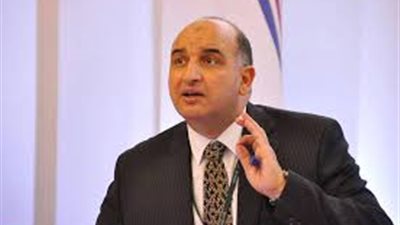 عميد تجارة الإسكندرية يدعو إلى تفعيل دور الاقتصاد الإسلامى