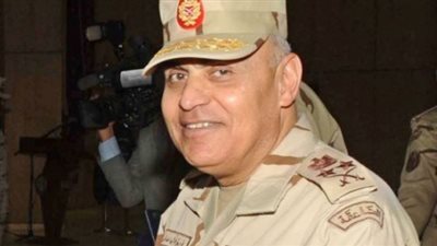 وزير الدفاع يتناول الإفطار مع أساتذة وطلبة الكليات والمعاهد العسكرية