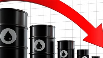 أسعار البترول تتراجع بفعل احتمالات زيادة الإمدادات العالمية