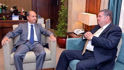 وزيرا الصناعة وقطاع الأعمال العام يبحثان تعزيز التعاون المشترك