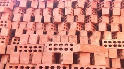  استقرار أسعار الطوب.. و«الطفلي المثقب» يسجل 950 جنيهًا