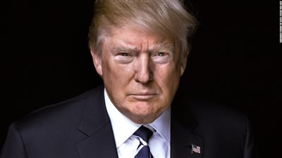 بالفيديو.. انقطاع مفاجئ للتيار الكهربي يضع ترامب في موقف حرج أثناء المؤتمر