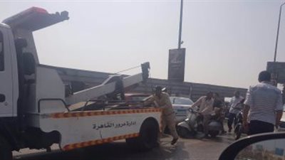 زحام مرورى أعلى «كوبرى أكتوبر» بسبب سقوط سيارة ملاكى