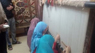«الحرف اليدوية»: انقطاع الكهرباء يعطل العمل بـ600 ورشة سجاد يدوى بالمنوفية