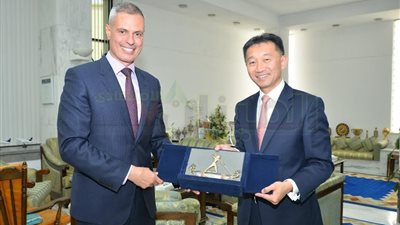 رئيس «مصر للطيران» يستقبل الرئيس التنفيذى لـ«تحالف ستار العالمى»