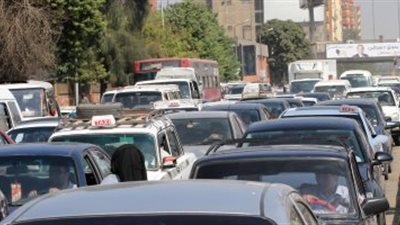 النشرة المرورية: كثافات مرتفعة بمعظم محاور وميادين القاهرة والجيزة 