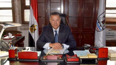 لاتهامه باختلاس 274 ألف جنيه.. إيقاف مسؤول الإيرادات في الواسطى عن العمل