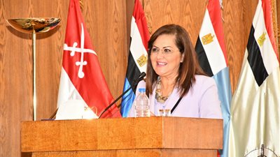 التخطيط: حجم الاحتياطى يغطى 9 أشهر ..وتحويلات المصريين بالخارج 26.4 مليار دولار