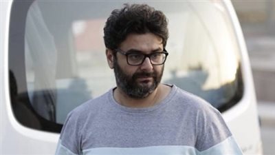 «وليد منصور» يوقع عقد شراكة مع «يوسف الطاهر» لإنتاج 3 أفلام