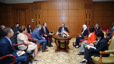 وزير الاتصالات:نتعاون مع مؤسسات الدولة لتنفيذ استراتيجية التحول الرقمي 